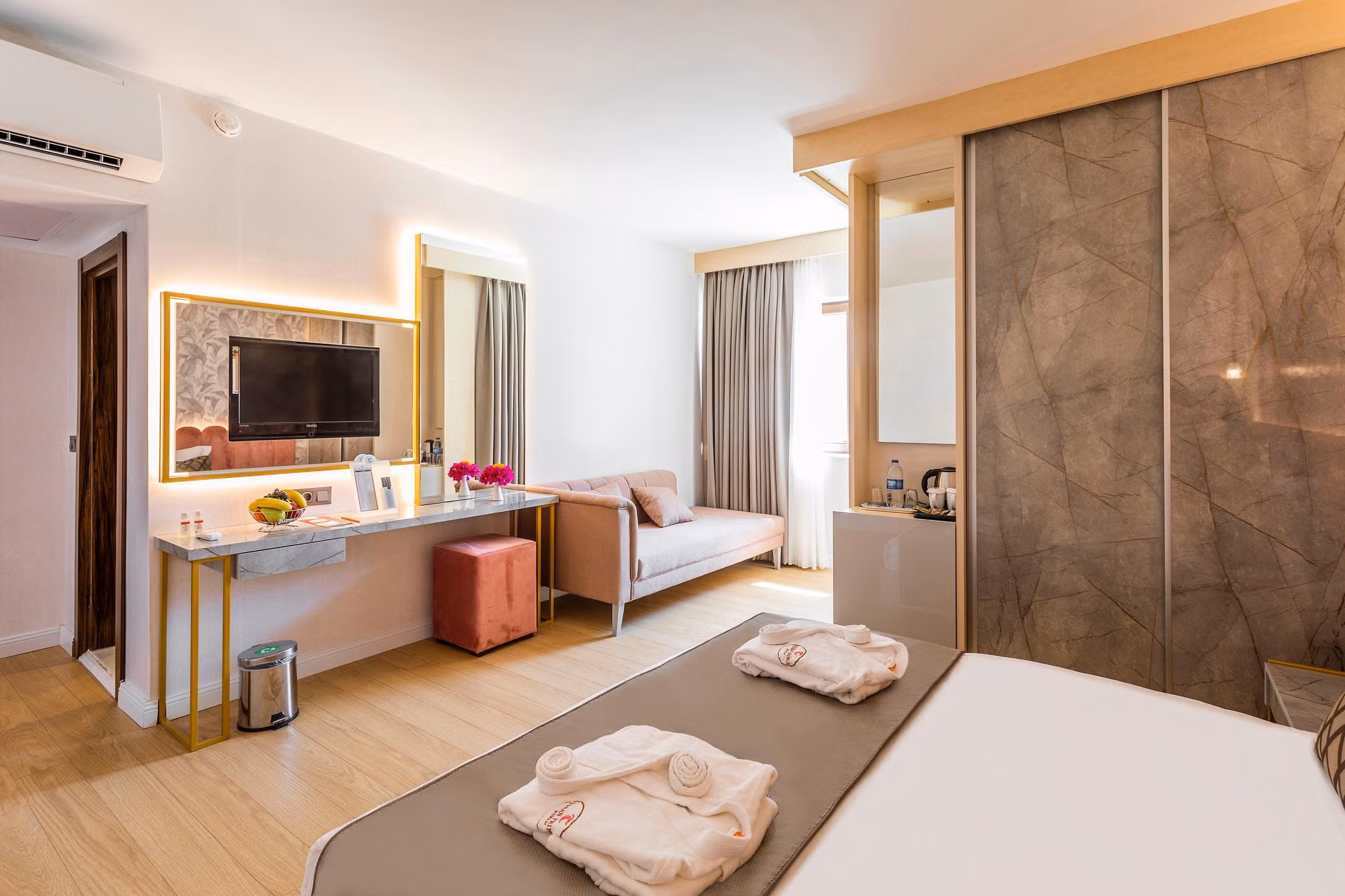 Club-Hotel-Turan-Prince-World-Oda-388927