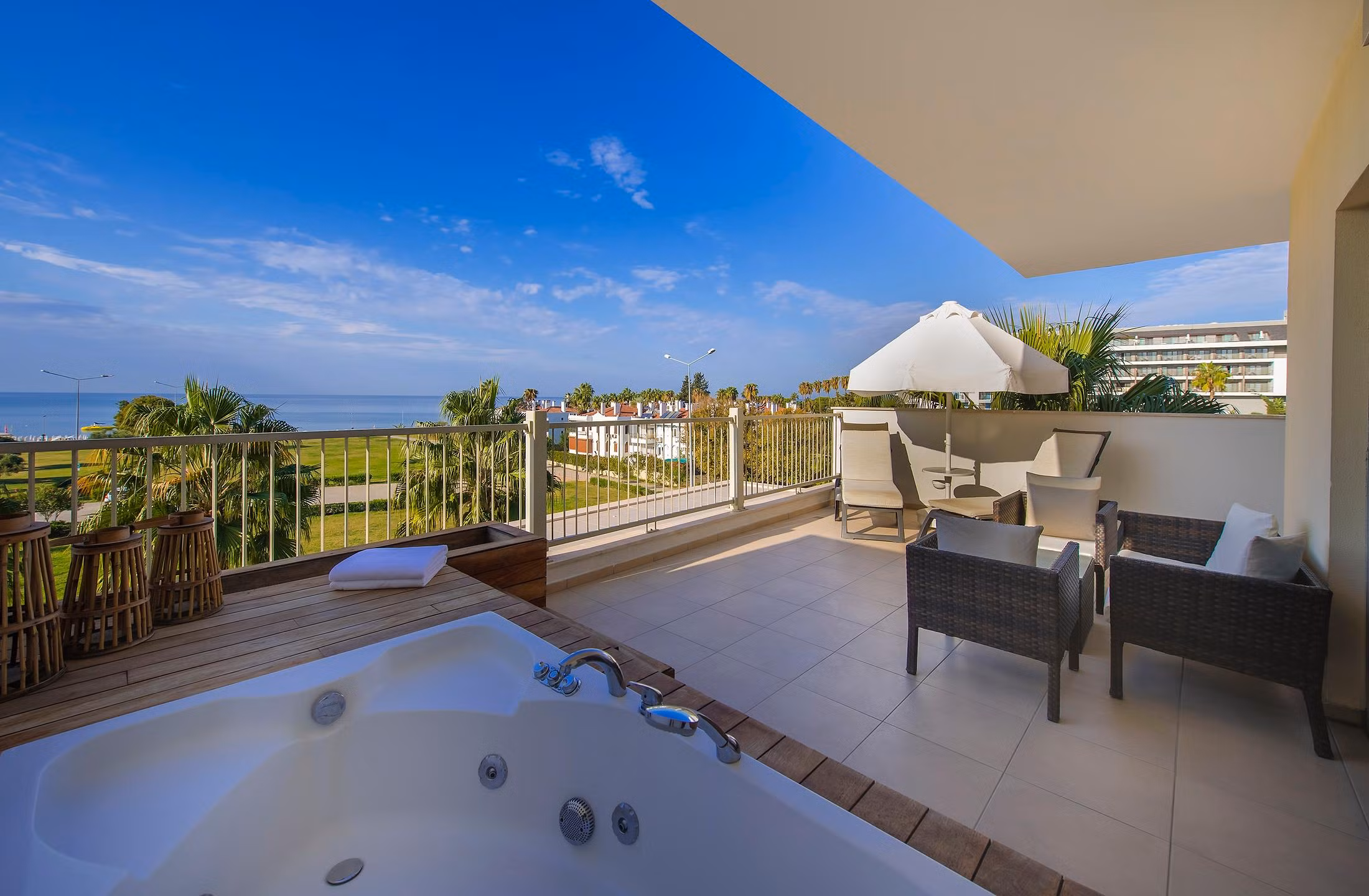 TUI-BLUE-Barut-Andiz-Oda-398123